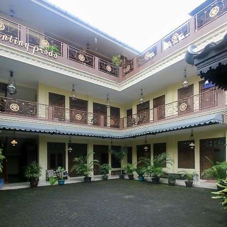 Reddoorz Plus @ Maguwo Kalasan Exterior photo
