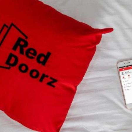 Reddoorz Plus @ Maguwo Kalasan Exterior photo
