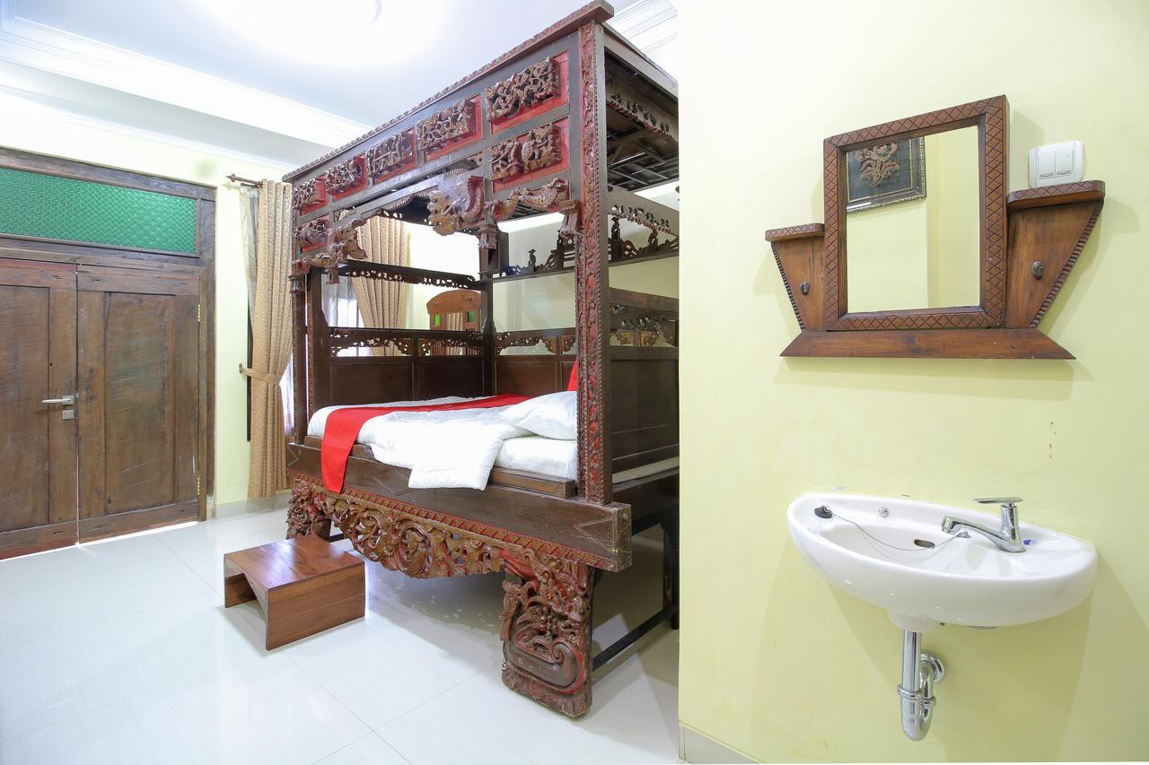 Reddoorz Plus @ Maguwo Kalasan Exterior photo