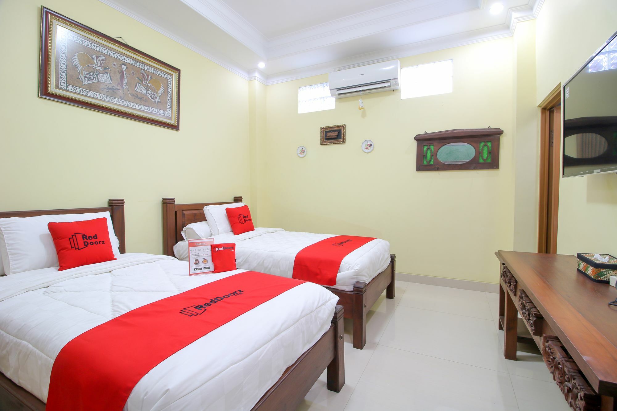 Reddoorz Plus @ Maguwo Kalasan Exterior photo