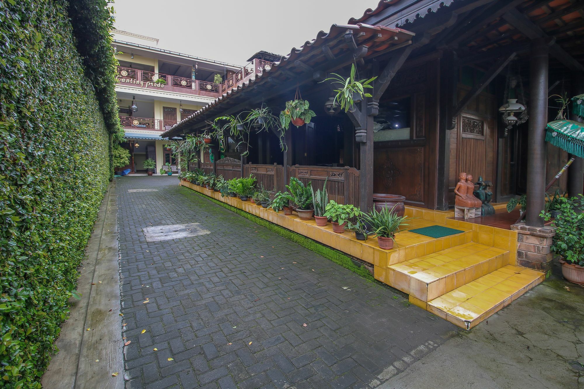Reddoorz Plus @ Maguwo Kalasan Exterior photo